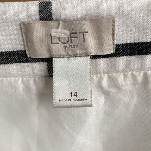 LOFT Outlet Skater Windowpane Skirt - Picture 5 of 7